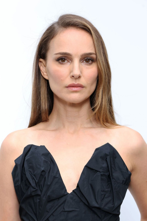 Natalie Portman at Stella McCartney Fashion Show Paris Fashion Week, September 2024 1