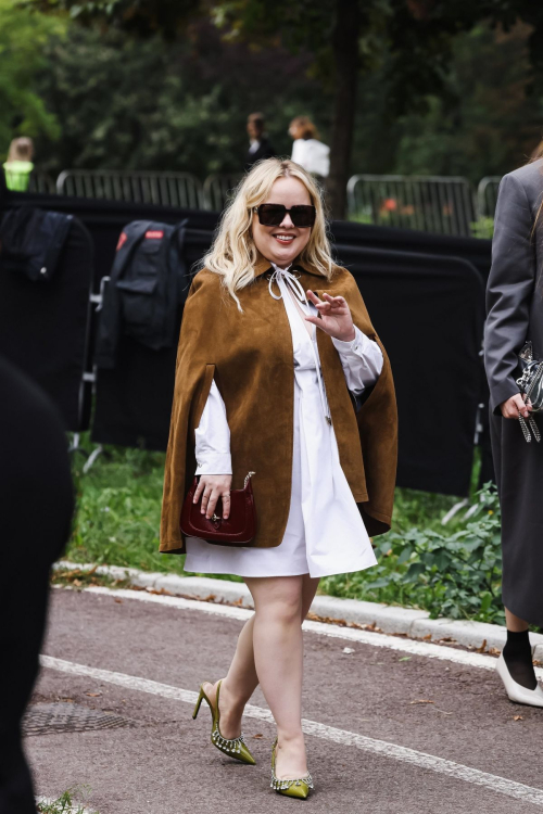 Nicola Coughlan Arrives at Gucci Show Milan Fashion Week, September 2024 5