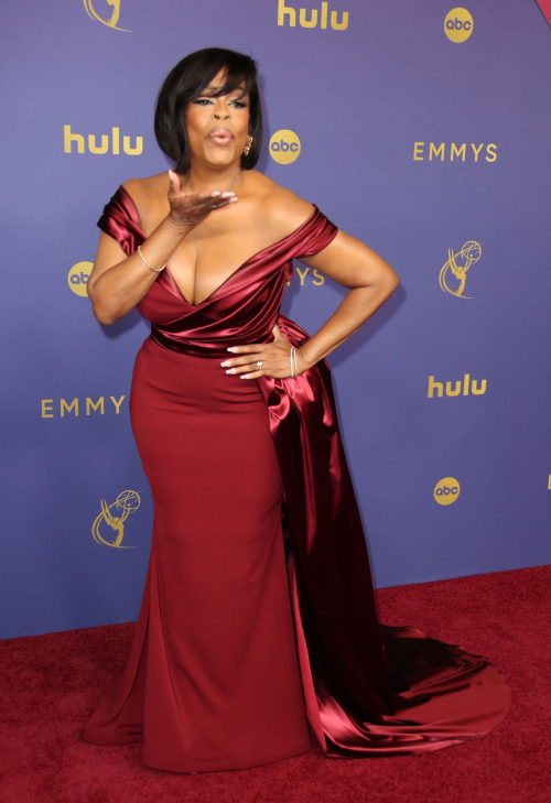 Niecy Nash at 76th Emmy Awards at Peacock Theatre in Los Angeles