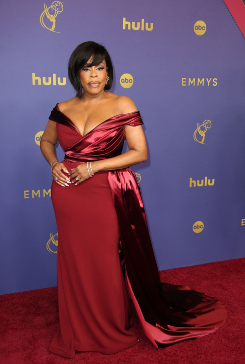 Niecy Nash at 76th Emmy Awards at Peacock Theatre in Los Angeles 6