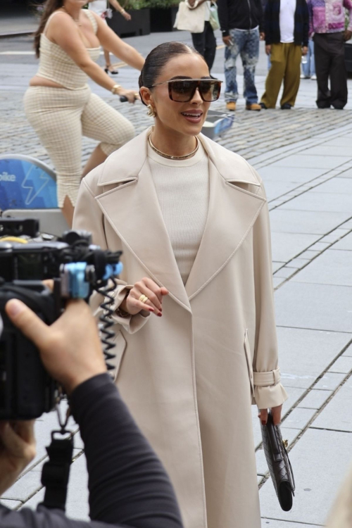 Olivia Culpo at Alice + Olivia Fashion Show, New York 1