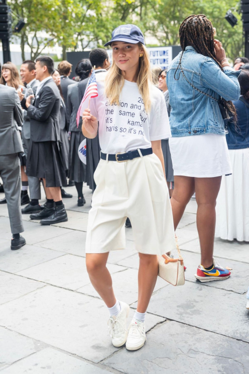 Olivia Ponton at Fashion For Our Future March in New York 6