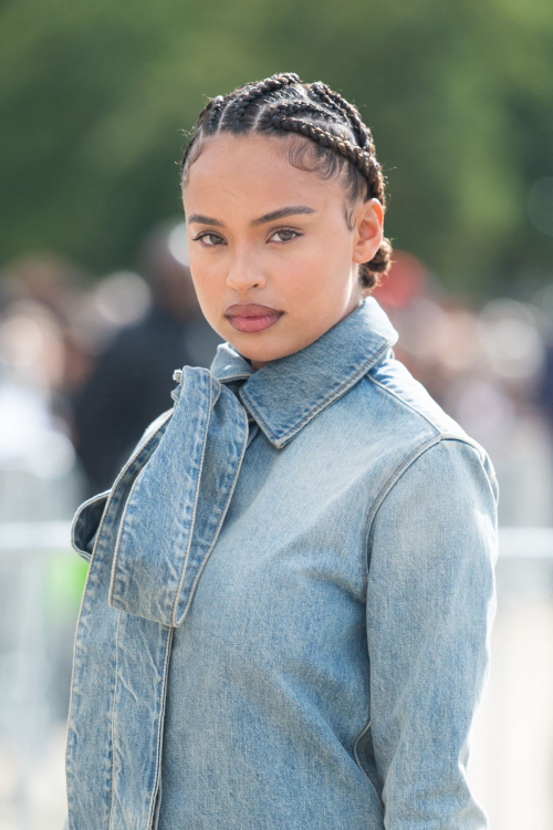 Paola Locatelli Arrives at Loewe Show, Paris Fashion Week, September 2024 1