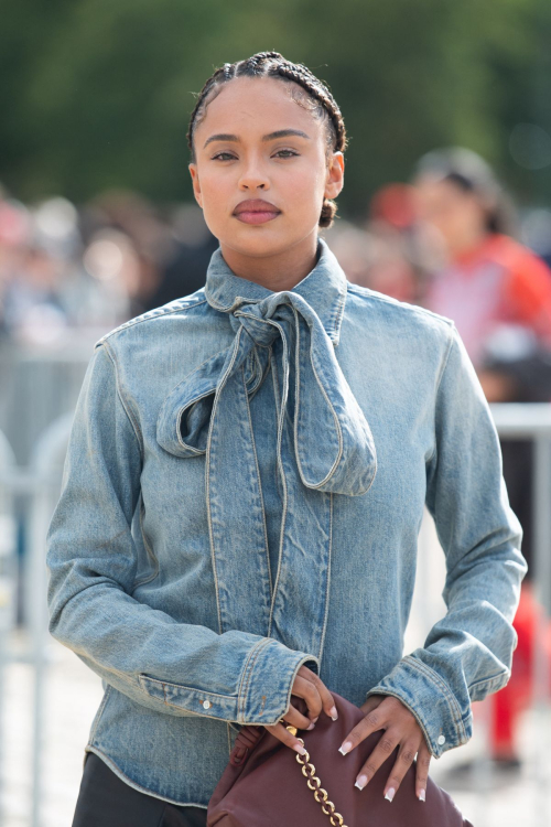 Paola Locatelli Arrives at Loewe Show, Paris Fashion Week, September 2024 6