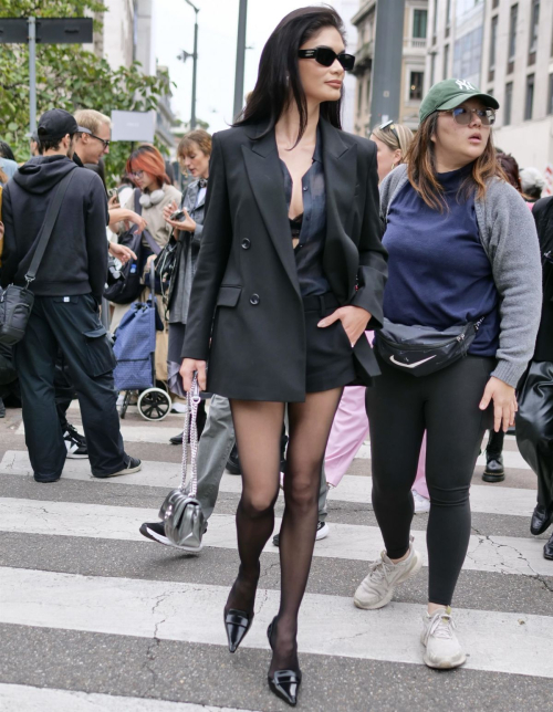 Pia Wurtzbach at Hugo Boss Show at Milan Fashion Week 1