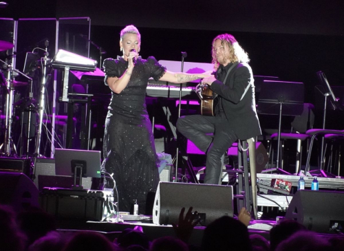 Pink Performs at Kevin Costner’s One805Live in Santa Barbara 1