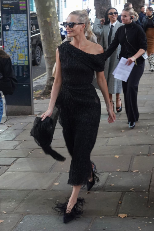 Poppy Delevingne Arrives at Erdem Spring Summer Fashion Show London Fashion Week 4