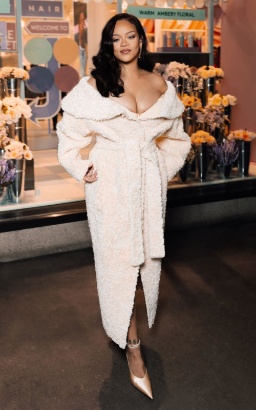 Rihanna at Her Fenty Event at Selfridges in London 5