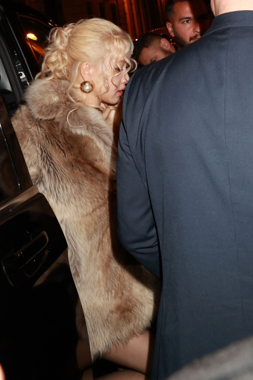 Rose Arrives at YSL Fashion Show Afterparty Paris, September 2024 3