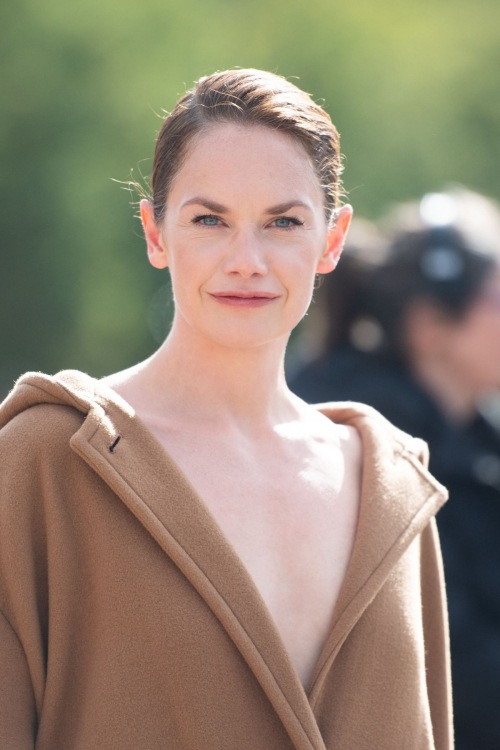 Ruth Wilson Arrives at Loewe Show, Paris Fashion Week, September 2024 5