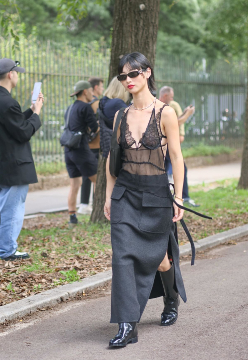 Sabrina Lan Arrives at Gucci Show Milan Fashion Week, September 2024 2