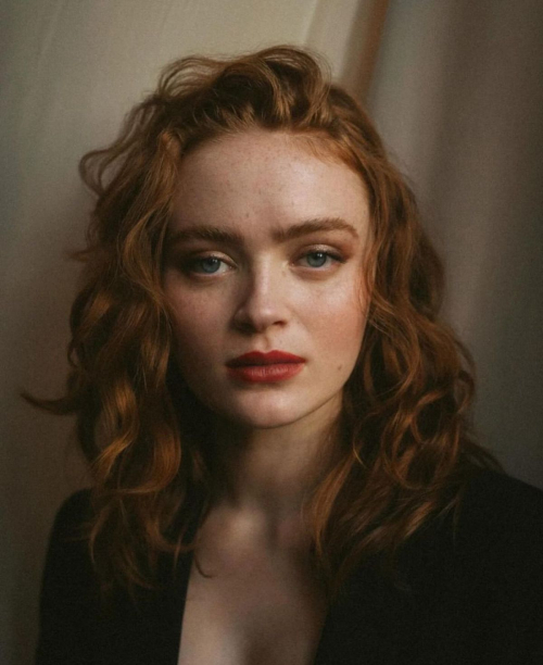 Sadie Sink at Armani Beauty Dinner Portraits August 2024 1