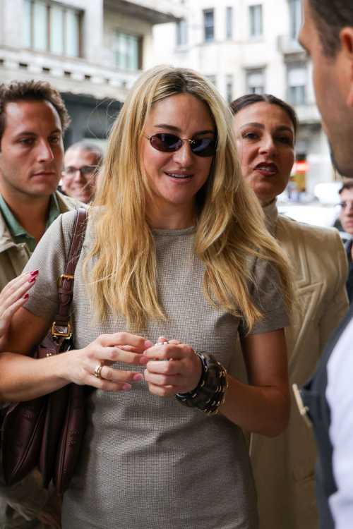 Shailene Woodley Arrives at Parigi Palazzo at Milan Fashion Week 5