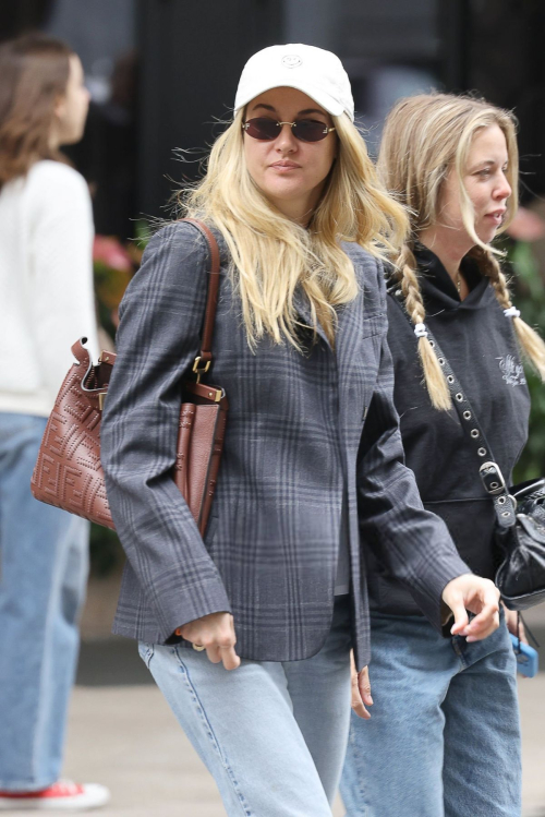 Shailene Woodley Out at Milan Fashion Week 5