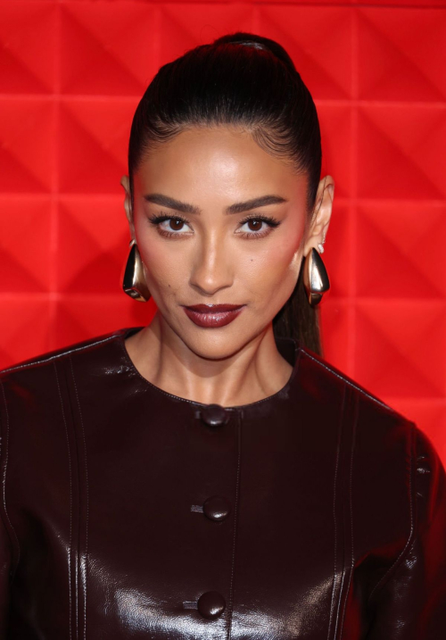 Shay Mitchell at H&M London Event Hosted by Lila Moss with Performance by Charlie XCX London, September 2024 3