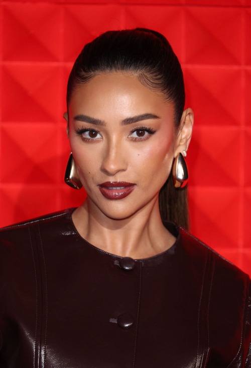 Shay Mitchell at H&M London Event Hosted by Lila Moss with Performance by Charlie XCX London, September 2024 4