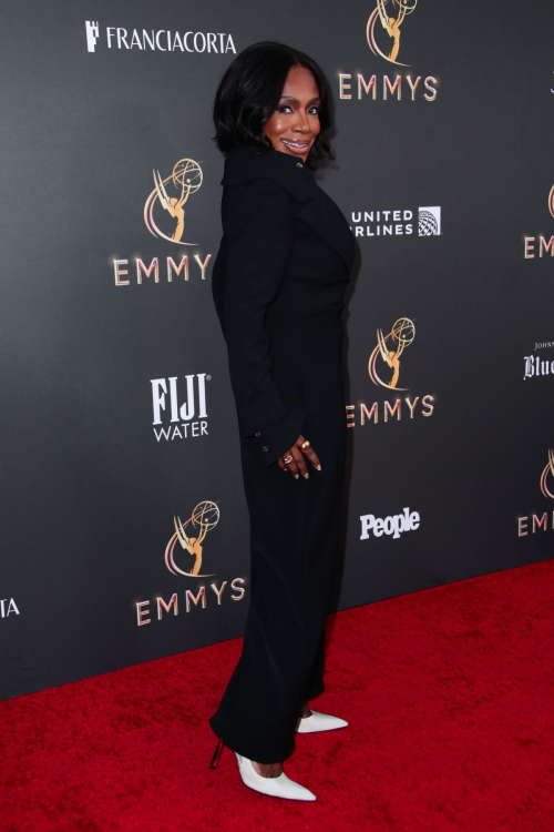 Sheryl Lee Ralph at 76th Emmys Exclusive Performer Nominee Celebration in Los Angeles 4