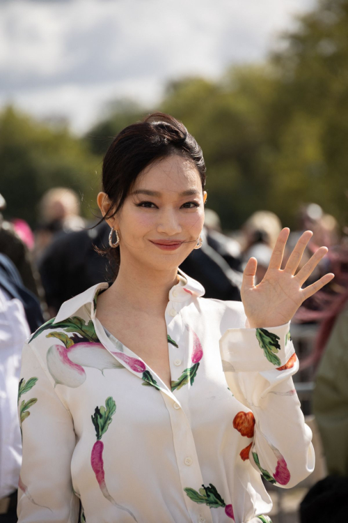 Shin Mina Arrives at Loewe Show, Paris Fashion Week, September 2024 1