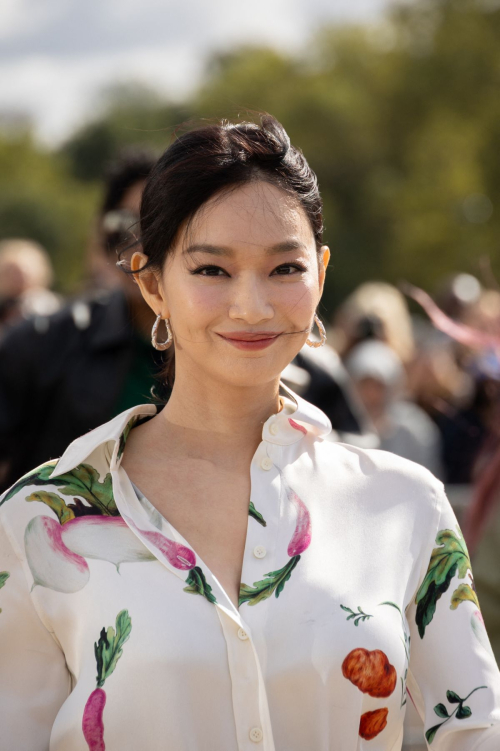 Shin Mina Arrives at Loewe Show, Paris Fashion Week, September 2024 5