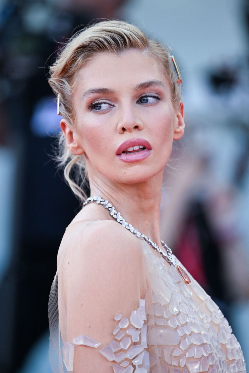 Stella Maxwell at Campo Di Battaglia Premiere at Venice International Film Festival 4