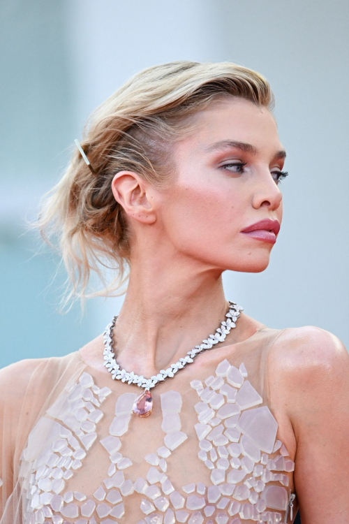 Stella Maxwell at Campo Di Battaglia Premiere at Venice International Film Festival 8