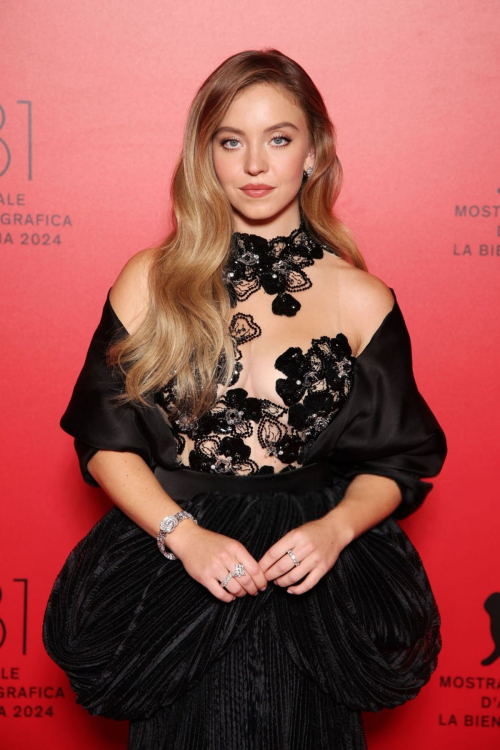 Sydney Sweeney at Armani Beauty Dinner Photocall, Venice International Film Festival 1