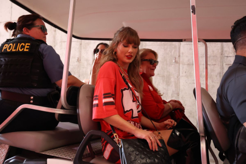 Taylor Swift at Kansas City Chiefs and Cincinnati Bengals Game Arrowhead Stadium 1