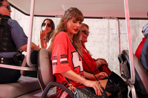 Taylor Swift at Kansas City Chiefs and Cincinnati Bengals Game Arrowhead Stadium 2