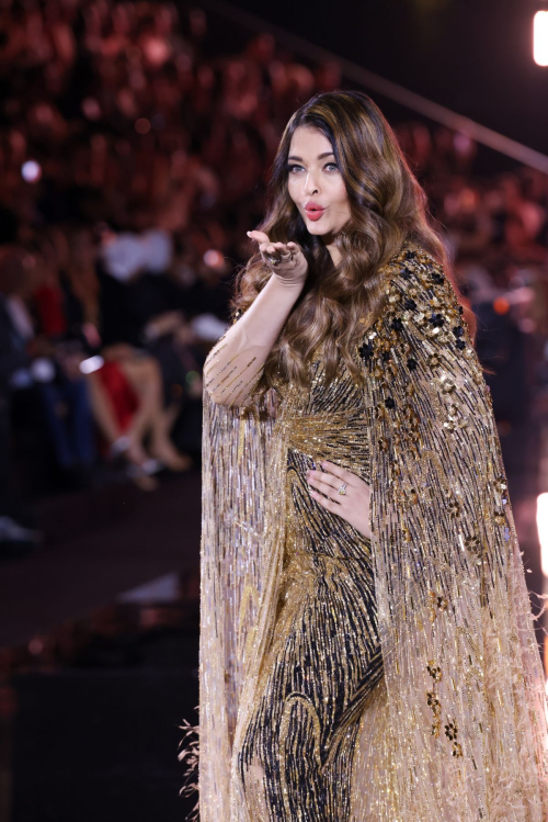 Aishwarya Rai at L’Oreal Paris Fashion Show at Paris Fashion Week, September 2024 4