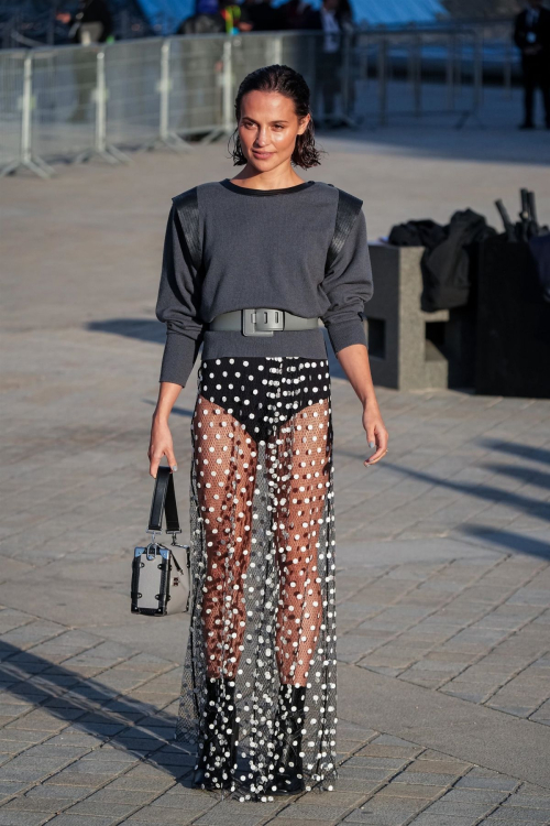 Alicia Vikander at Louis Vuitton Paris Womenswear Spring-Summer Show, October 2024 3