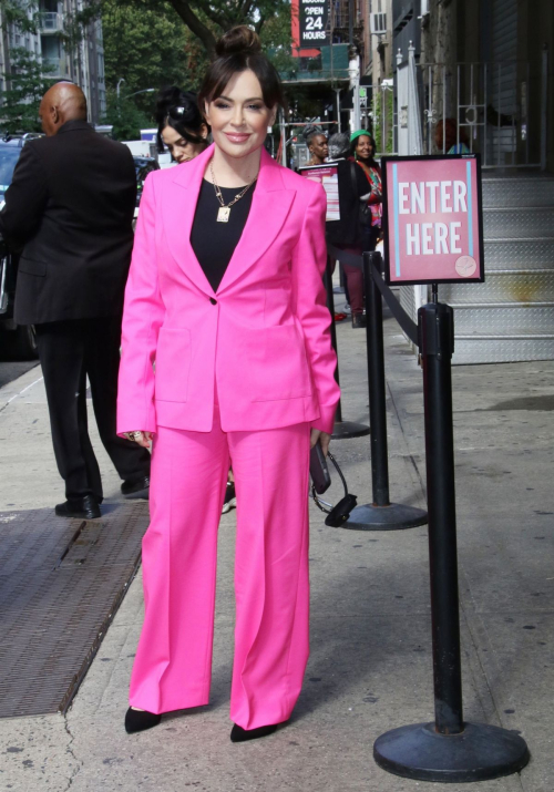 Alyssa Milano in Pink Ensemble Arrives at FOX Studios in New York, September 2024 4