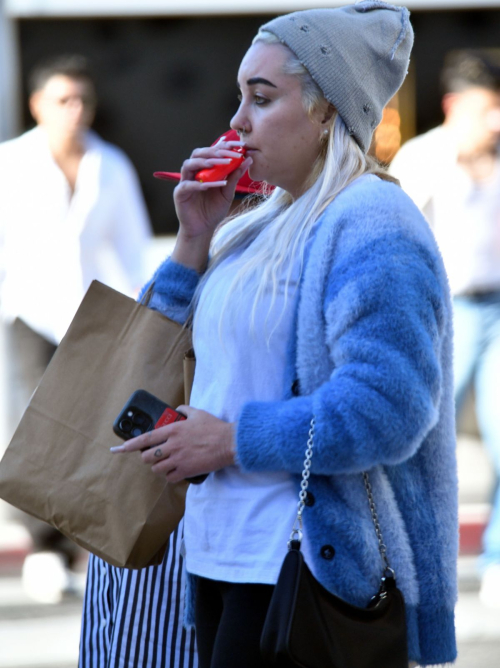 Amanda Bynes on Rodeo Drive in Beverly Hills, October 2024