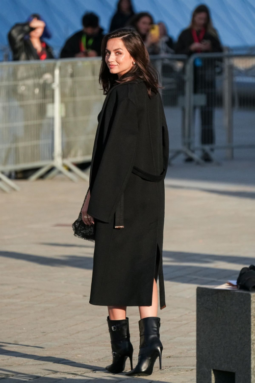 Ana De Armas at Louis Vuitton Paris Womenswear Spring-Summer Show, October 2024 1