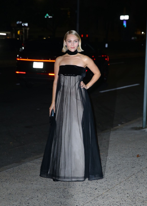 Annasophia Robb at Giorgio Armani Spring 2025 Fashion Show October 2024 2