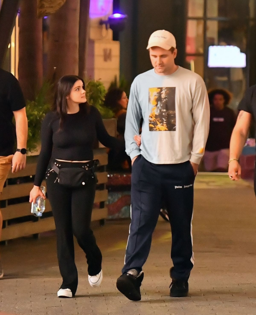 Ariel Winter and Luke Benward at Halloween Horror Nights, October 2024 2