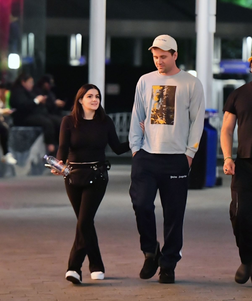 Ariel Winter and Luke Benward at Halloween Horror Nights, October 2024 3