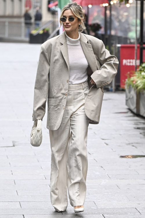 Ashley Roberts Leaves Global Studios in London, October 2024 3