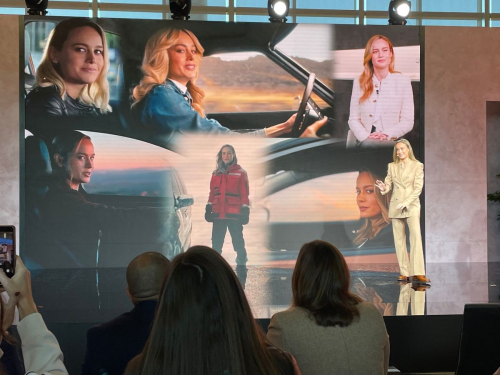 Brie Larson Unveils 2025 Nissan Murano, October 2024 2