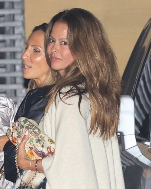 Brooke Burke Out for Dinner with Friends at Nobu Malibu, October 2024 4