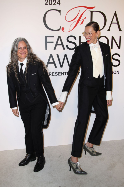 Cass Bird and Jenna Lyons at CFDA Fashion Awards, October 2024 2