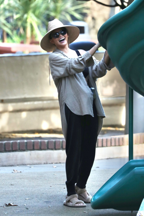 Chrissy Teigen at a Park in Beverly Glen in Los Angeles, October 2024 3