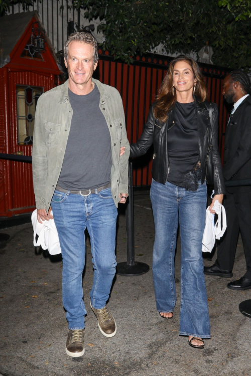 Cindy Crawford and Rande Gerber Leaving Cloud 23 Event Los Angeles, October 2024 2