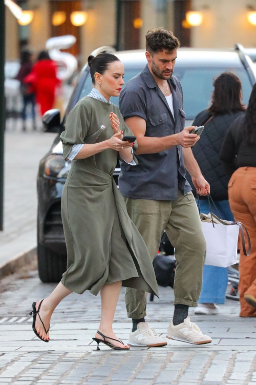 Daisy Ridley and Tom Bateman Out in New York, October 2024 2