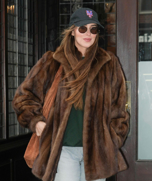 Dakota Johnson Out in New York, October 2024 3