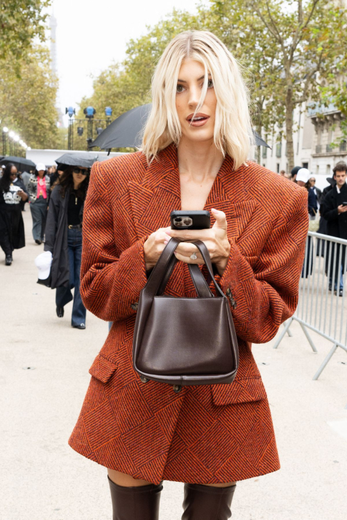 Devon Windsor Arrives at Stella McCartney Show at Paris Fashion Week, September 2024 2