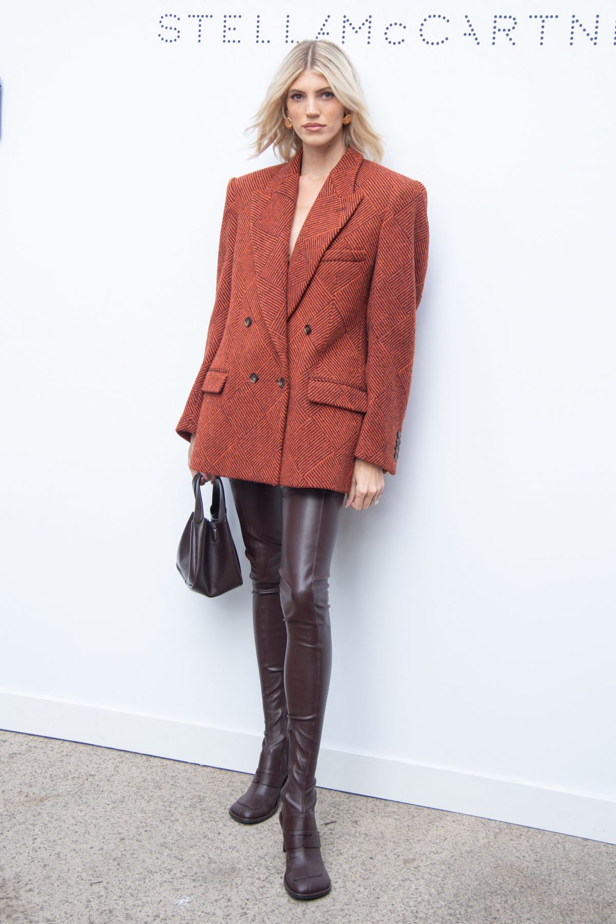 Devon Windsor at Stella McCartney Womenswear Spring-Summer 2025 Show, September 2024