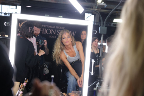 Doutzen Kroes Getting Ready for Victoria’s Secret Fashion Show October 2024 5