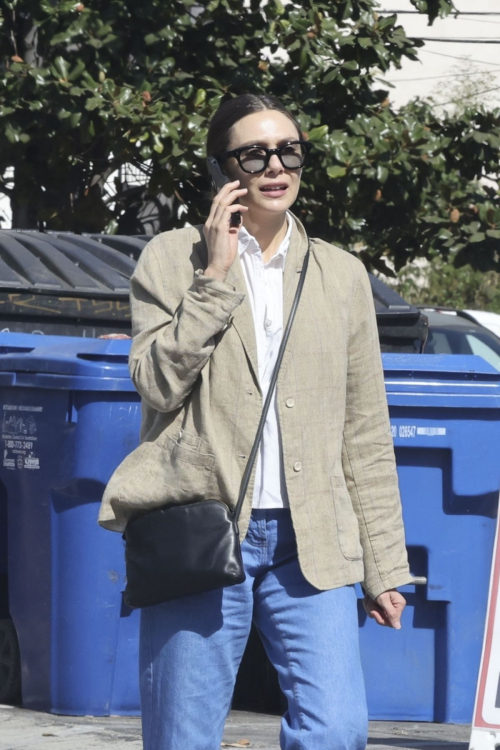 Elizabeth Olsen Heading to Lunch in Los Angeles, October 2024 1