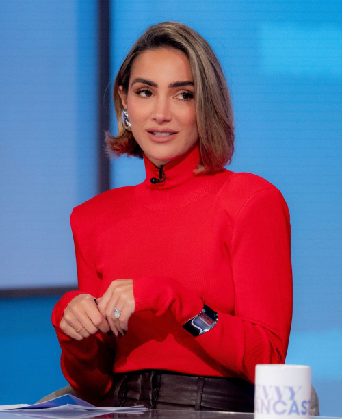 Frankie Bridge at Loose Women TV Show London, October 2024 1