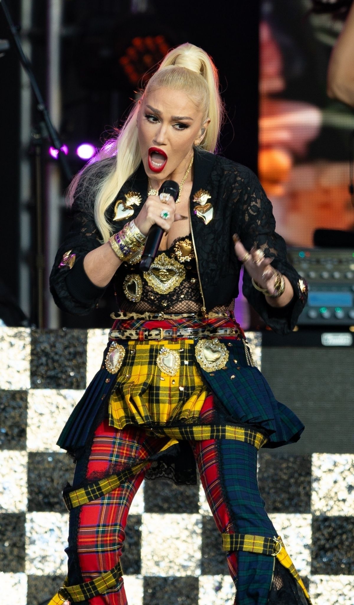 Gwen Stefani Performs at Jimmy Kimmel Live in Hollywood, September 2024